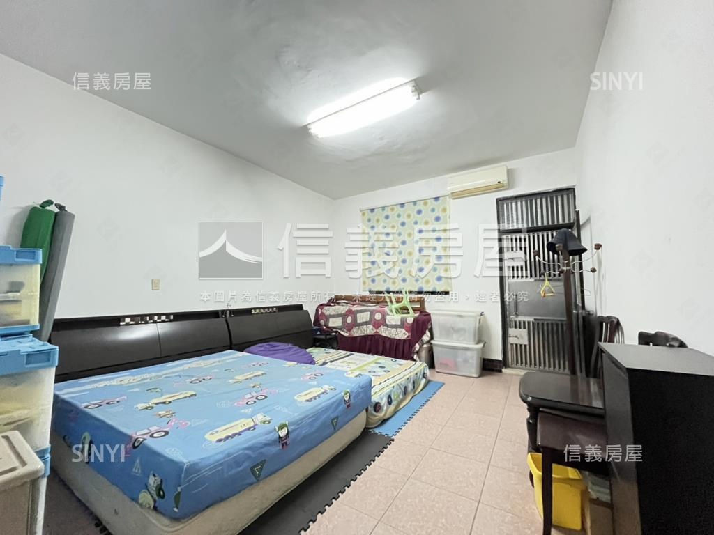 鄰漢神百貨大空間店面房屋室內格局與周邊環境