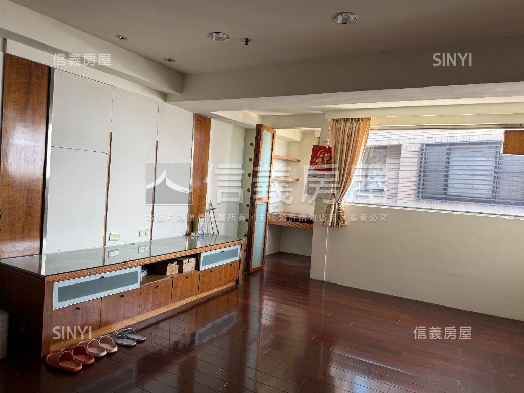 擎天豪景景觀三房房屋室內格局與周邊環境