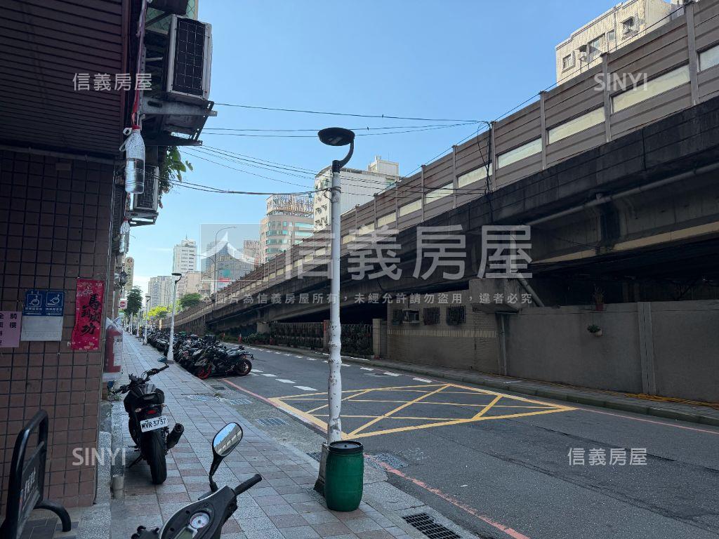 擎天豪景景觀三房房屋室內格局與周邊環境
