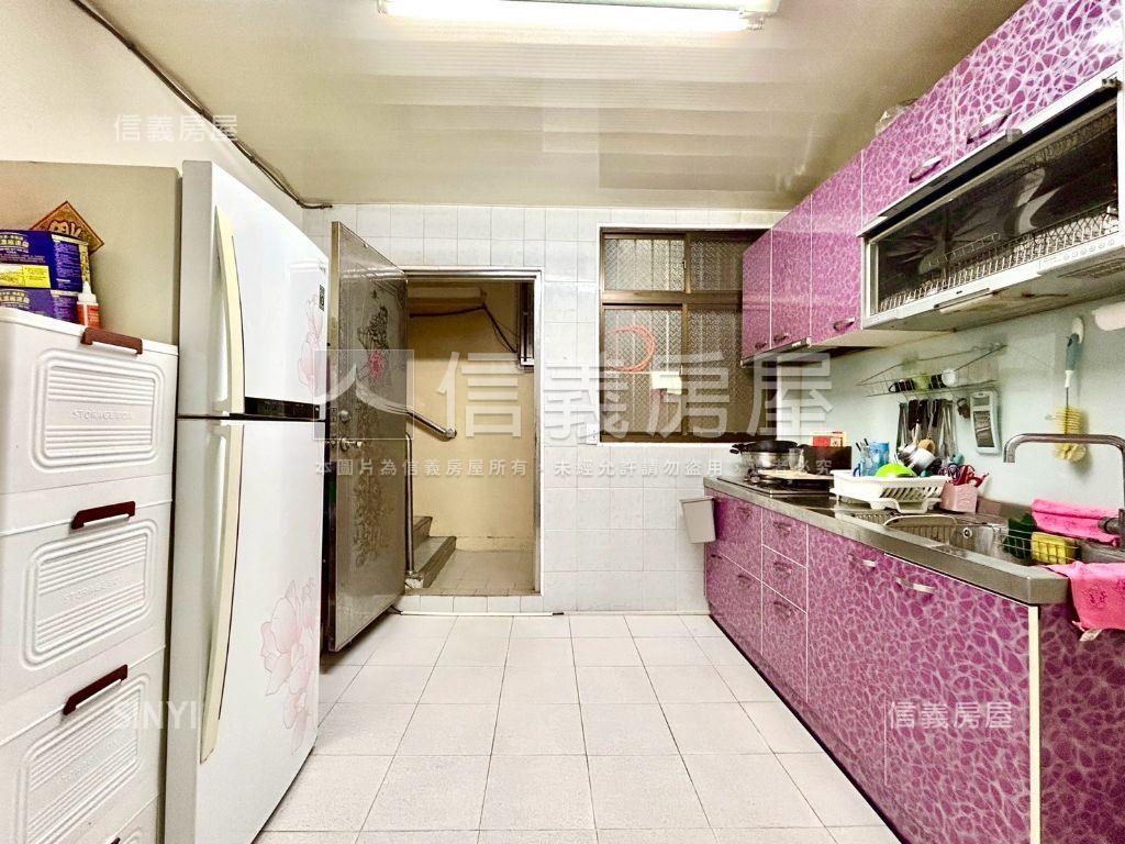 近捷運＆台鐵店面房屋室內格局與周邊環境