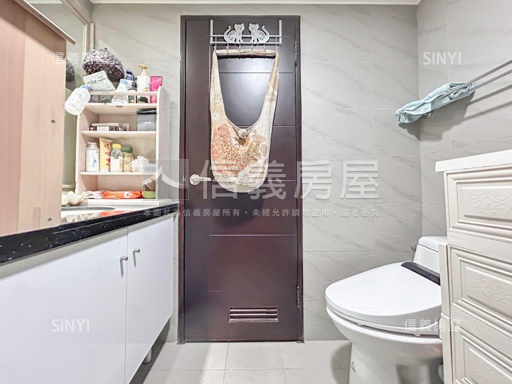 幸福城市稀有挑高戶房屋室內格局與周邊環境