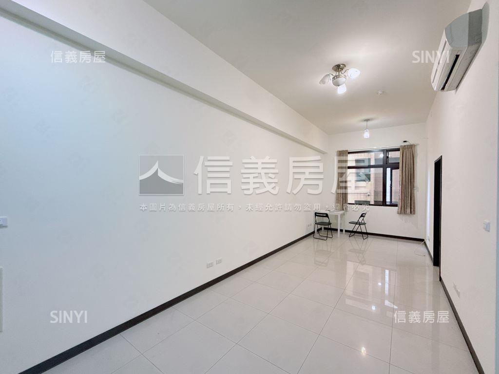 推＞經貿園區正兩房帶車位房屋室內格局與周邊環境