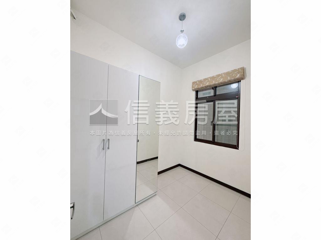 推＞經貿園區正兩房帶車位房屋室內格局與周邊環境