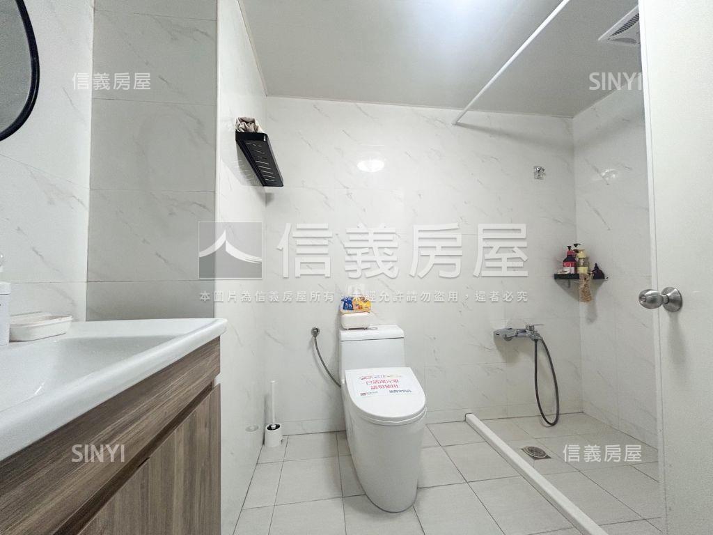 巨蛋休閒採光美套房房屋室內格局與周邊環境