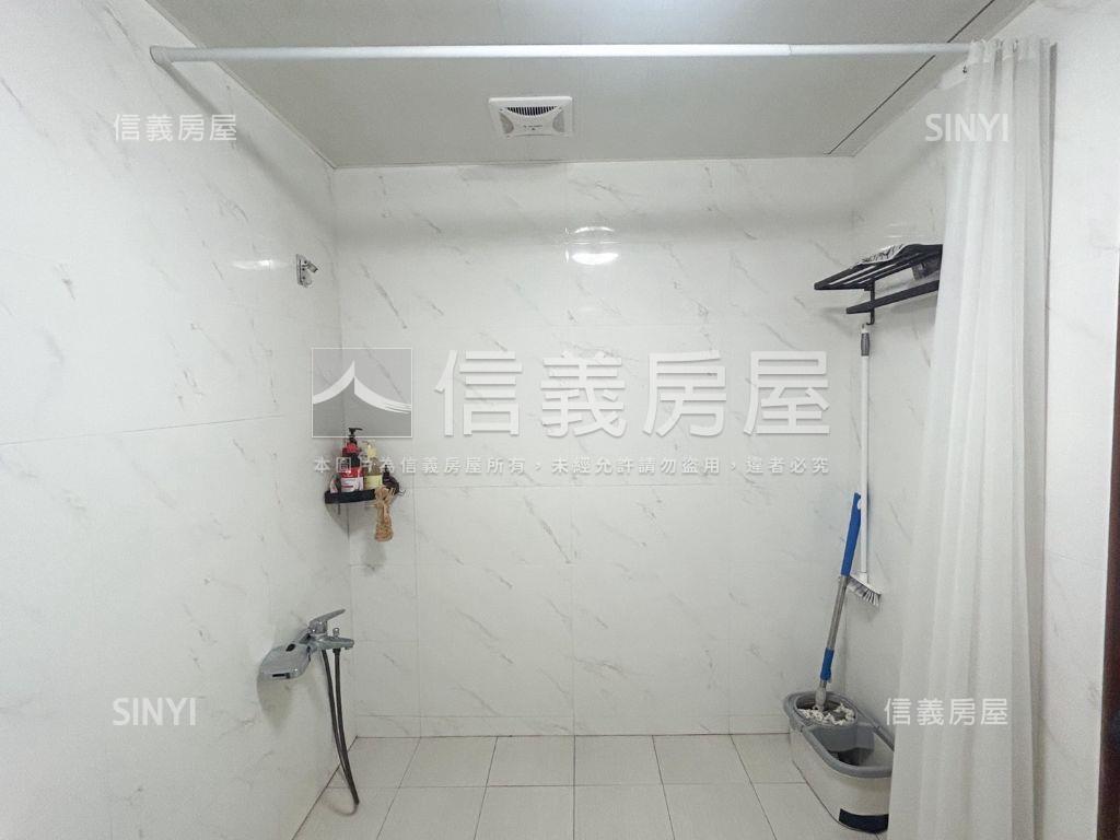 巨蛋休閒採光美套房房屋室內格局與周邊環境