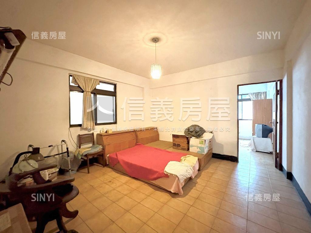 近火車站正５樓透天房屋室內格局與周邊環境