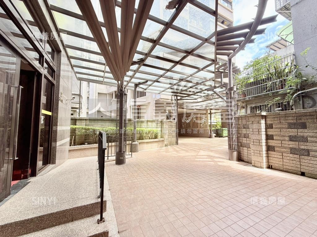 高峰邊間時尚美屋房屋室內格局與周邊環境