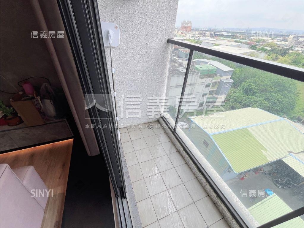 軟園旁，私藏裝潢兩房車位房屋室內格局與周邊環境