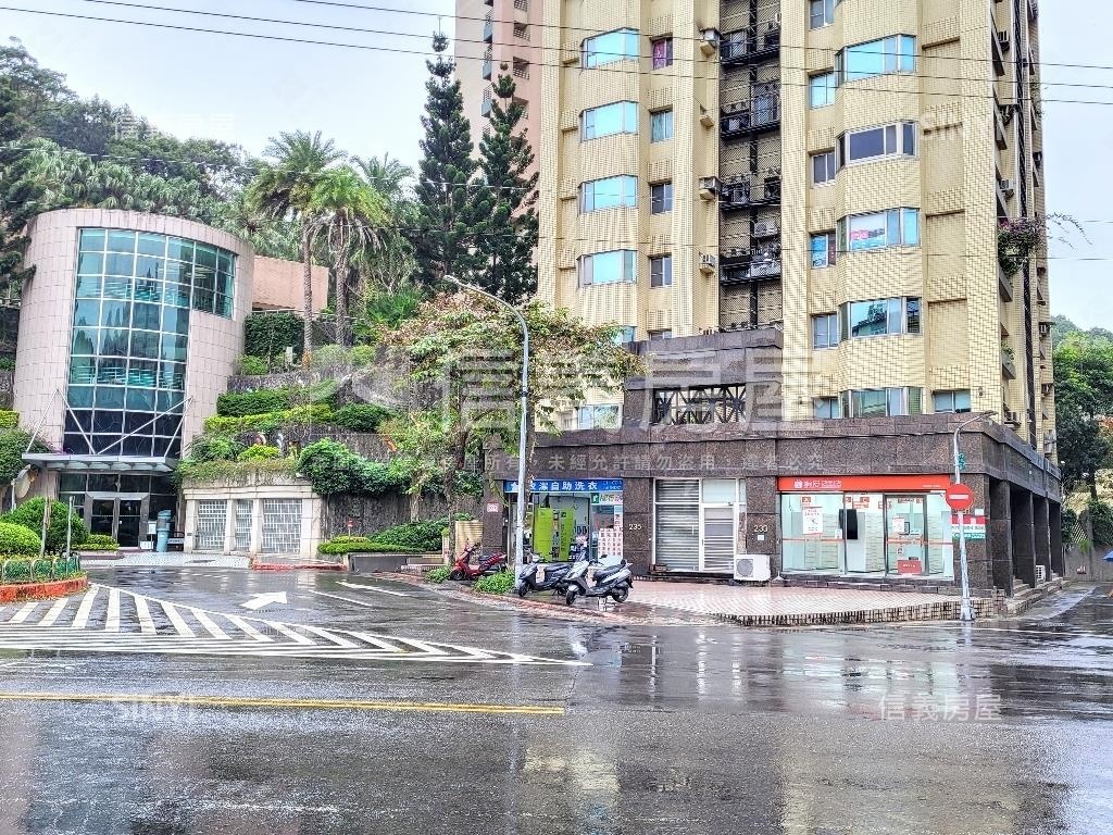 金龍圓環面寬金店面房屋室內格局與周邊環境