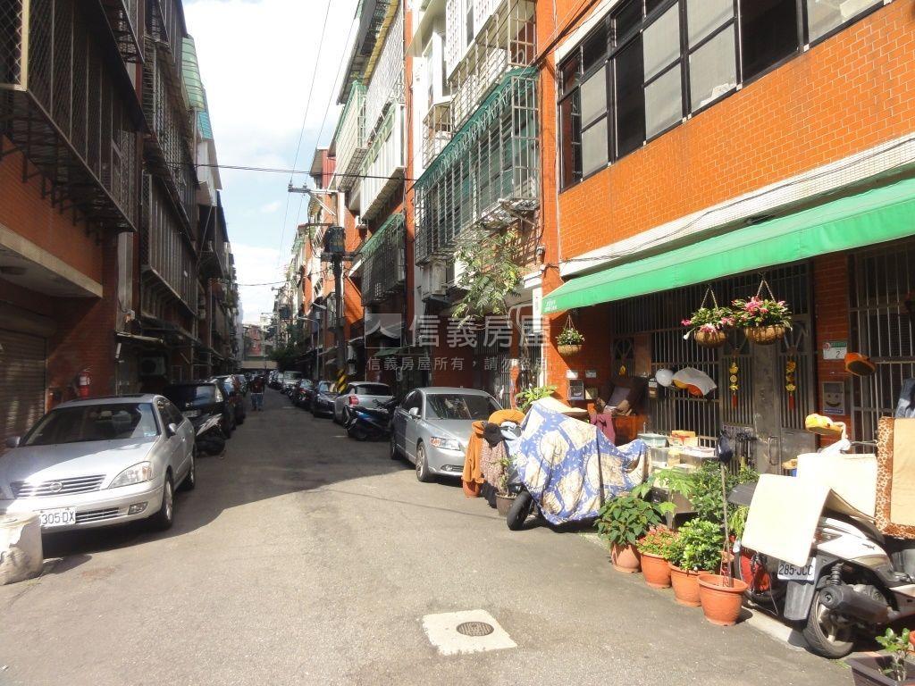 士林邊間公寓３＋４美居房屋室內格局與周邊環境