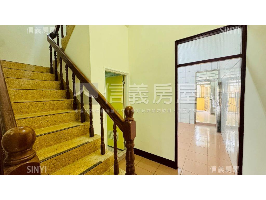 朝南大地坪邊間透天房屋室內格局與周邊環境