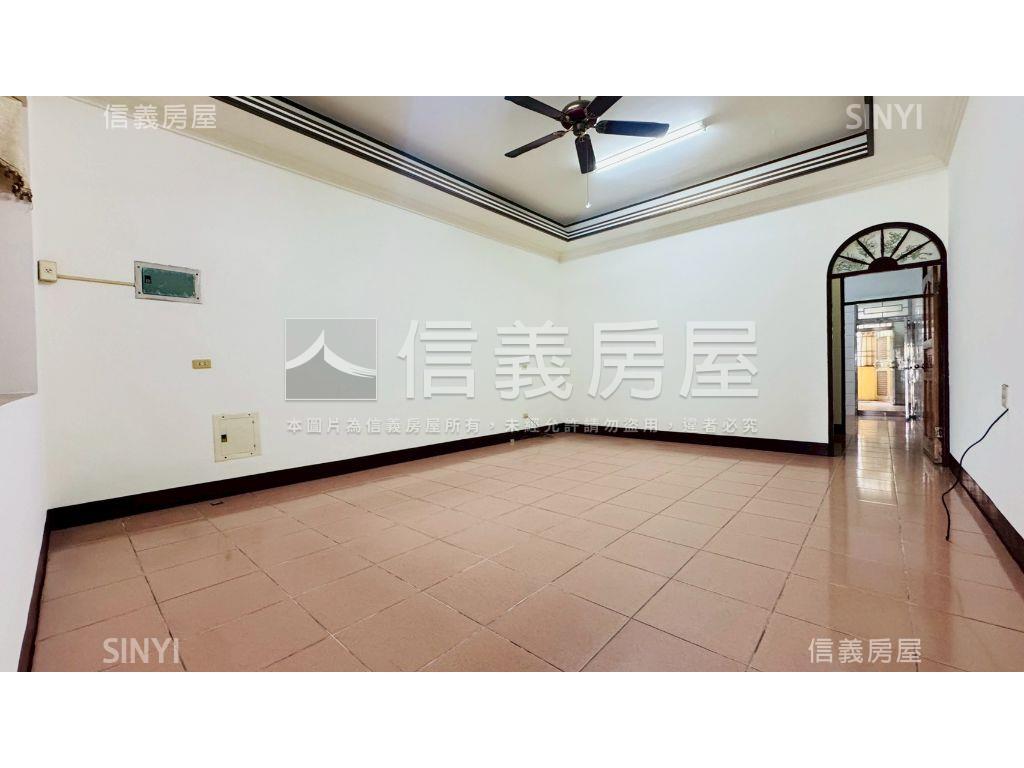 朝南大地坪邊間透天房屋室內格局與周邊環境