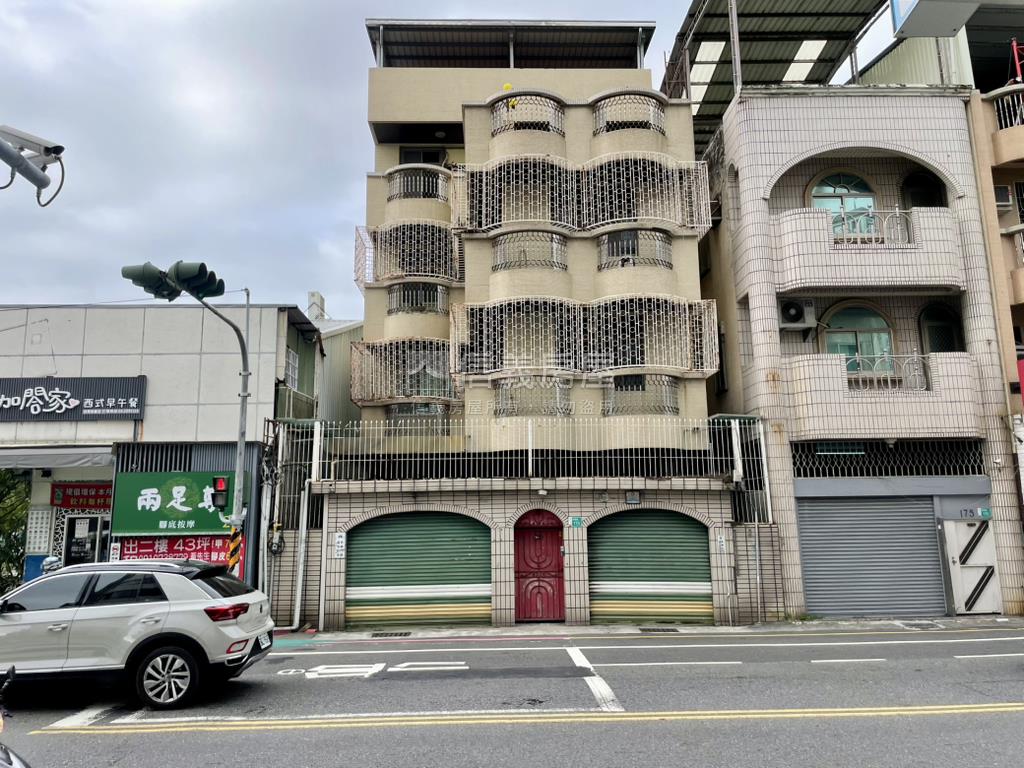 正崇德路大面寬店面房屋室內格局與周邊環境