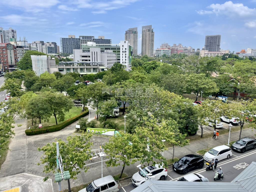 正崇德路大面寬店面房屋室內格局與周邊環境