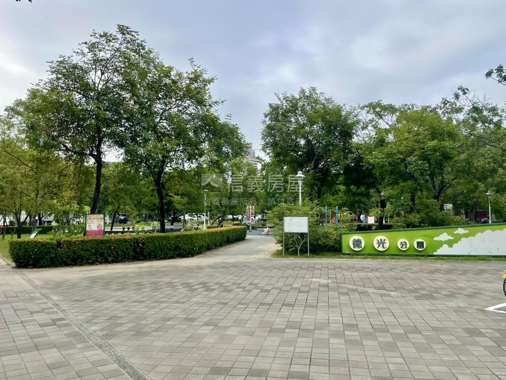 正崇德路大面寬店面房屋室內格局與周邊環境