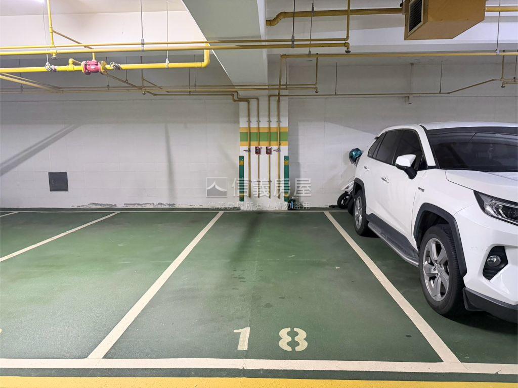 遠東世界花園鋼骨四房車位房屋室內格局與周邊環境