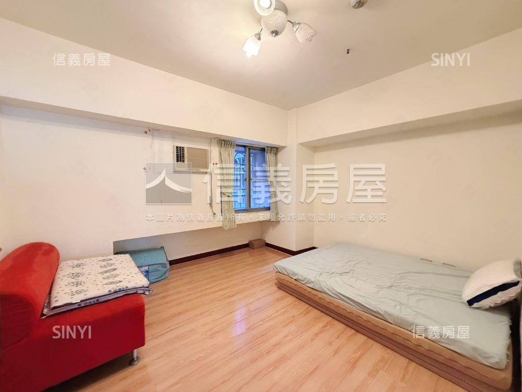 亞灣景觀樓中樓五房房屋室內格局與周邊環境