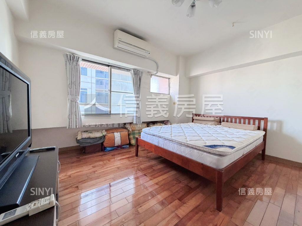 亞灣景觀樓中樓五房房屋室內格局與周邊環境