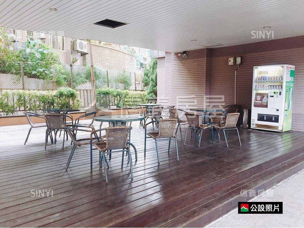 專任．秘密花園三房車位房屋室內格局與周邊環境