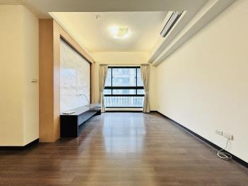 專任．秘密花園三房車位