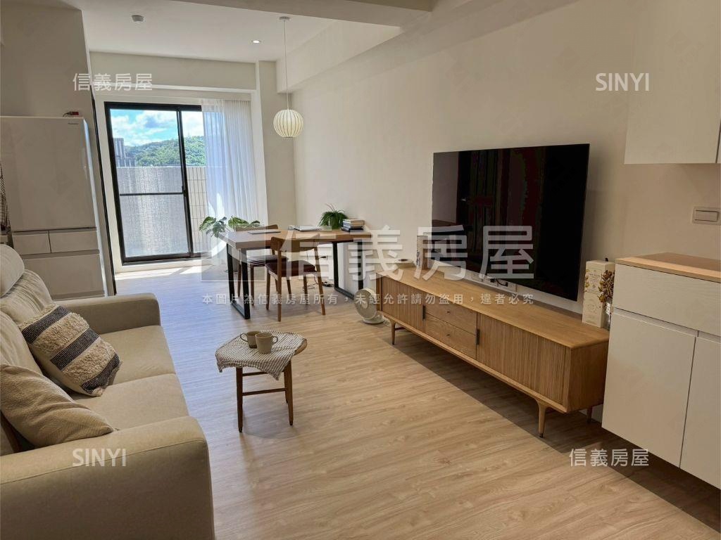 朗朗晴近南港２房２衛房屋室內格局與周邊環境