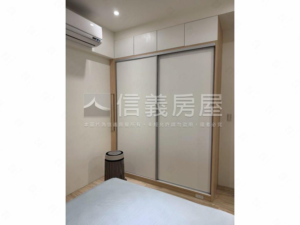 朗朗晴近南港２房２衛房屋室內格局與周邊環境