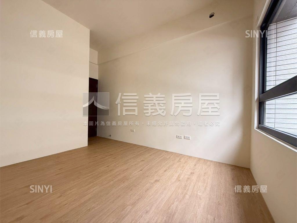 近巨城全新三房平車四樓房屋室內格局與周邊環境