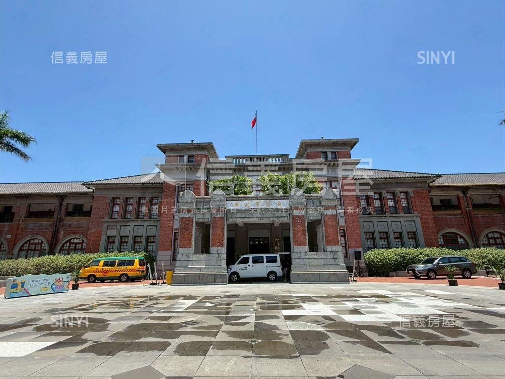 近巨城全新三房平車四樓房屋室內格局與周邊環境