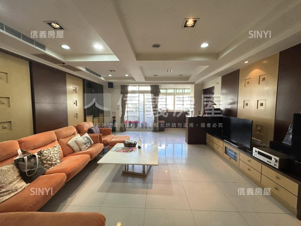 雙敦台視家園電梯四房房屋室內格局與周邊環境