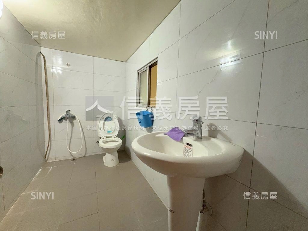 竹北｜臨路｜角間透店房屋室內格局與周邊環境