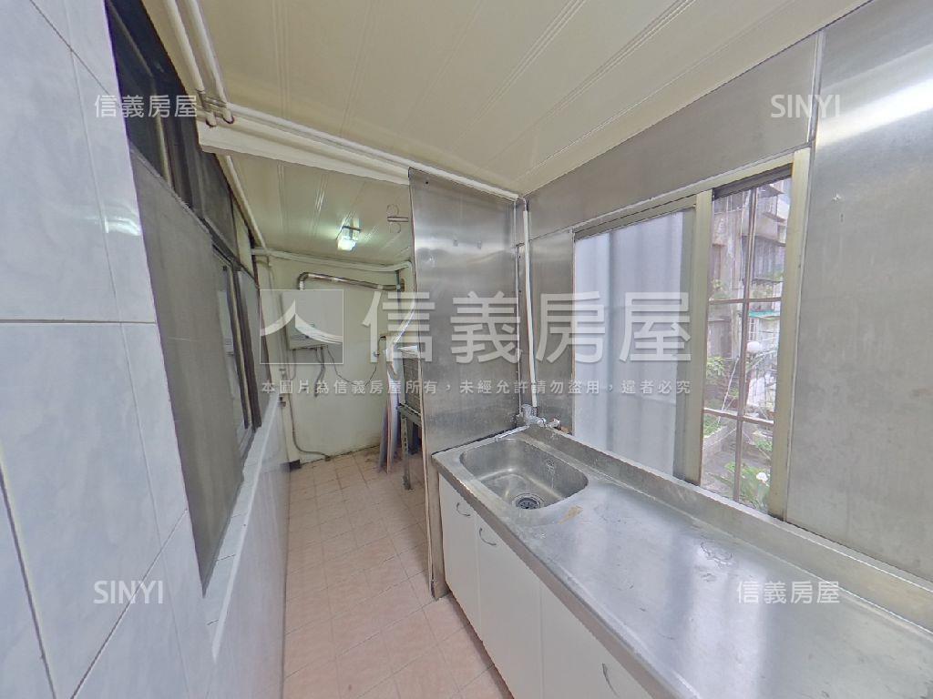 商業地公寓三房房屋室內格局與周邊環境