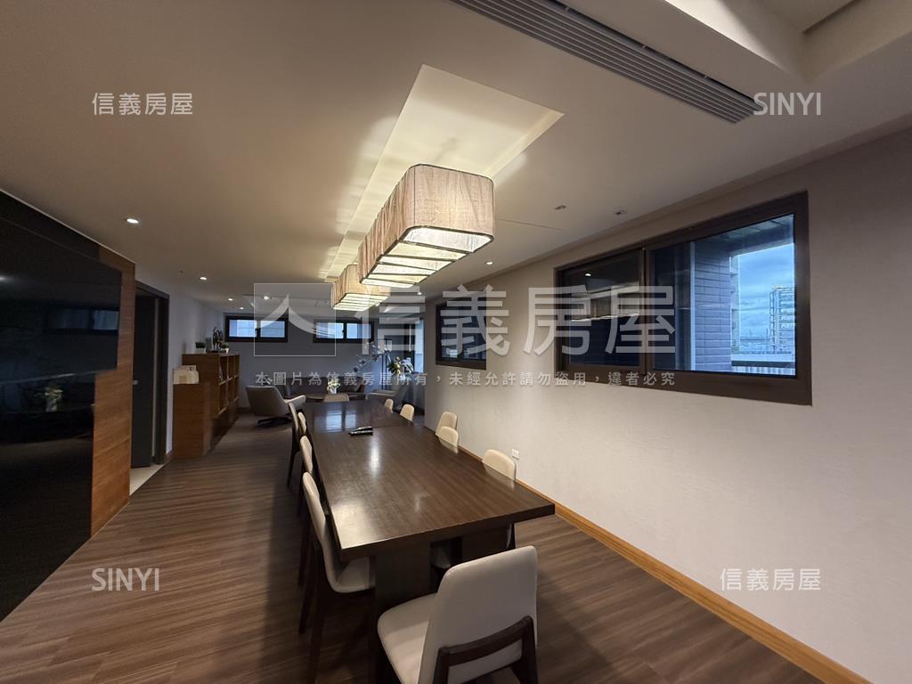 副都心挑高金店面Ｂ房屋室內格局與周邊環境