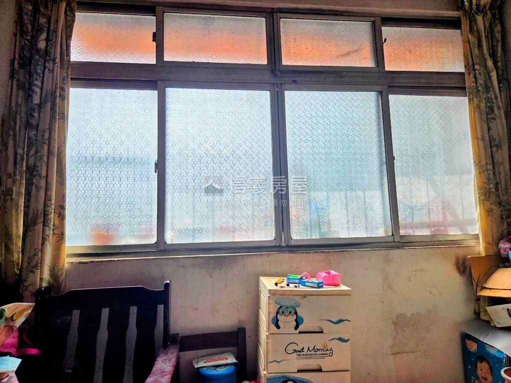 佳瑪百貨旁方正四房二廳房屋室內格局與周邊環境