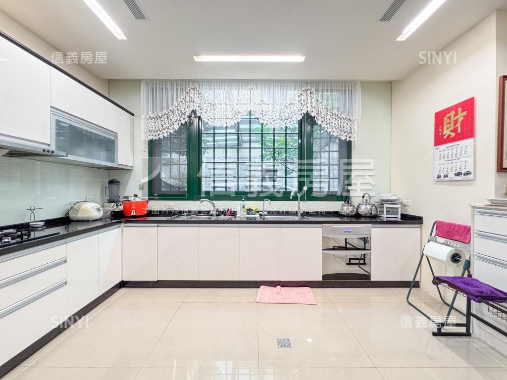 芎林社區型電梯大透天房屋室內格局與周邊環境