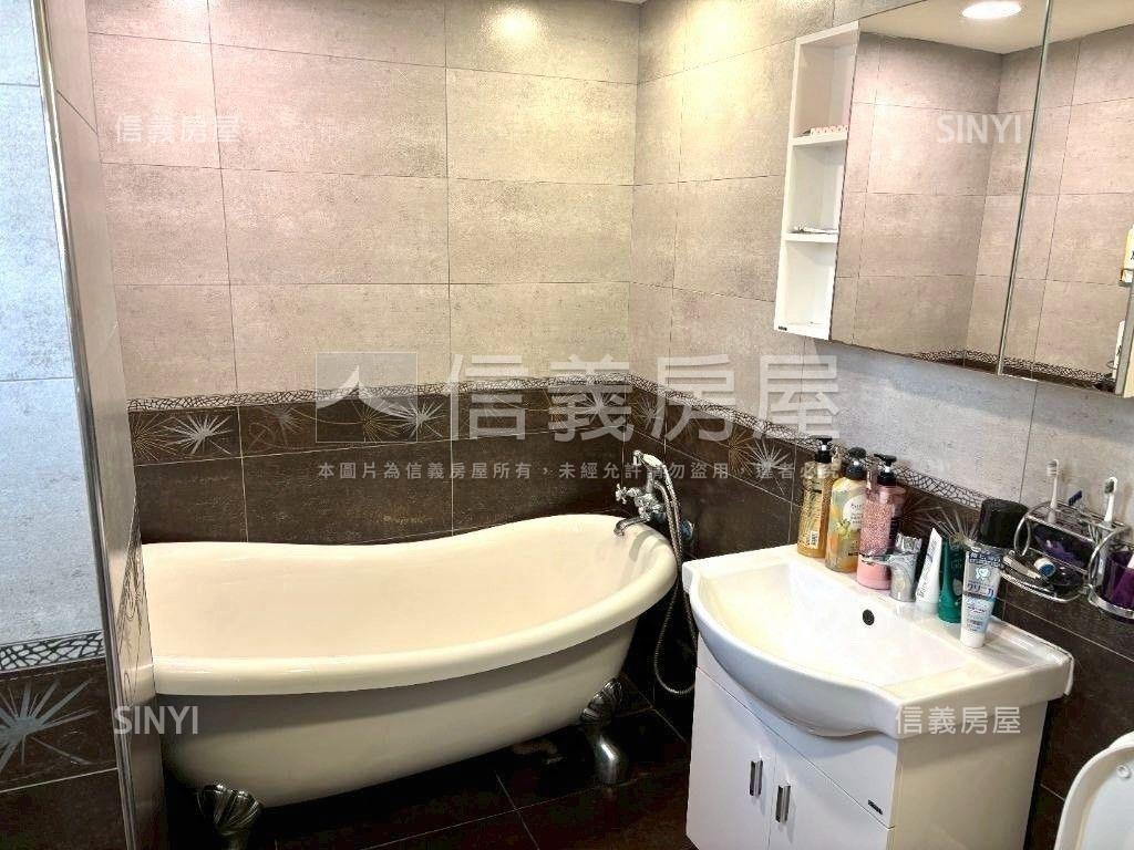 近信義安和正面公園大戶房屋室內格局與周邊環境