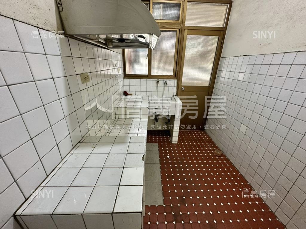 ☆大坪林捷運國泰格局三房房屋室內格局與周邊環境