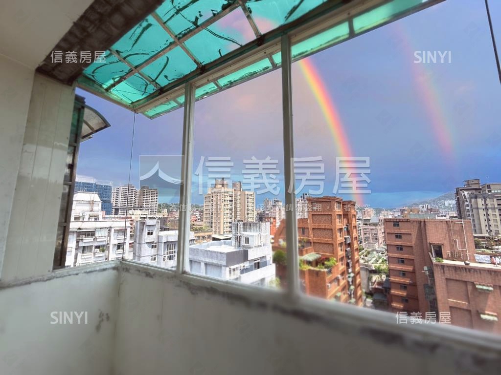 捷運Ｙ３站首購溫馨華廈宅房屋室內格局與周邊環境