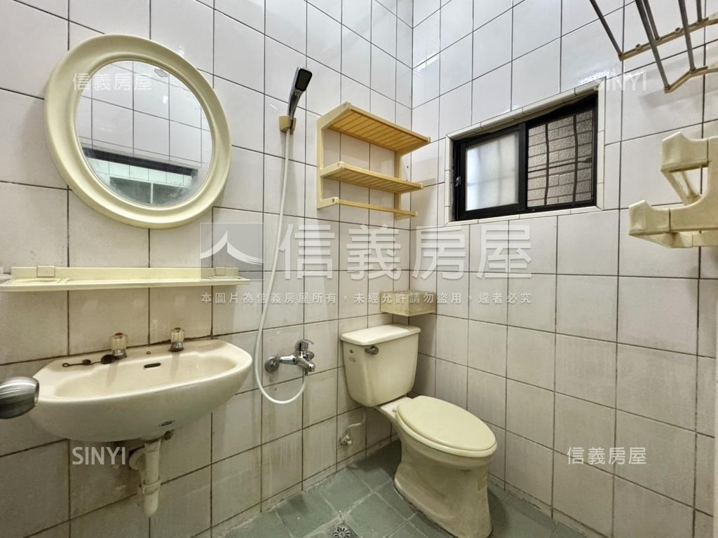 五甲近未來黃線機能佳美透房屋室內格局與周邊環境