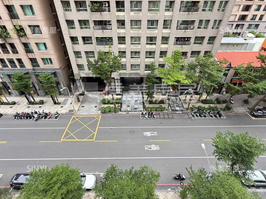 溫莎堡鼓山奢境公爵邸房屋室內格局與周邊環境
