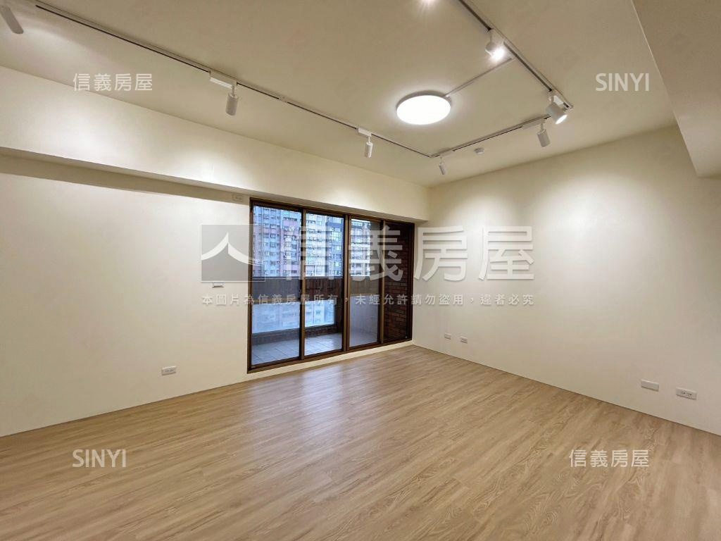 三民龍騰新裝潢美大樓四房房屋室內格局與周邊環境