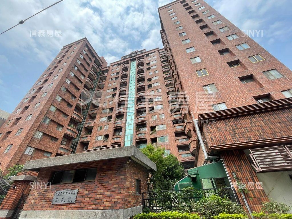 三民龍騰新裝潢美大樓四房房屋室內格局與周邊環境