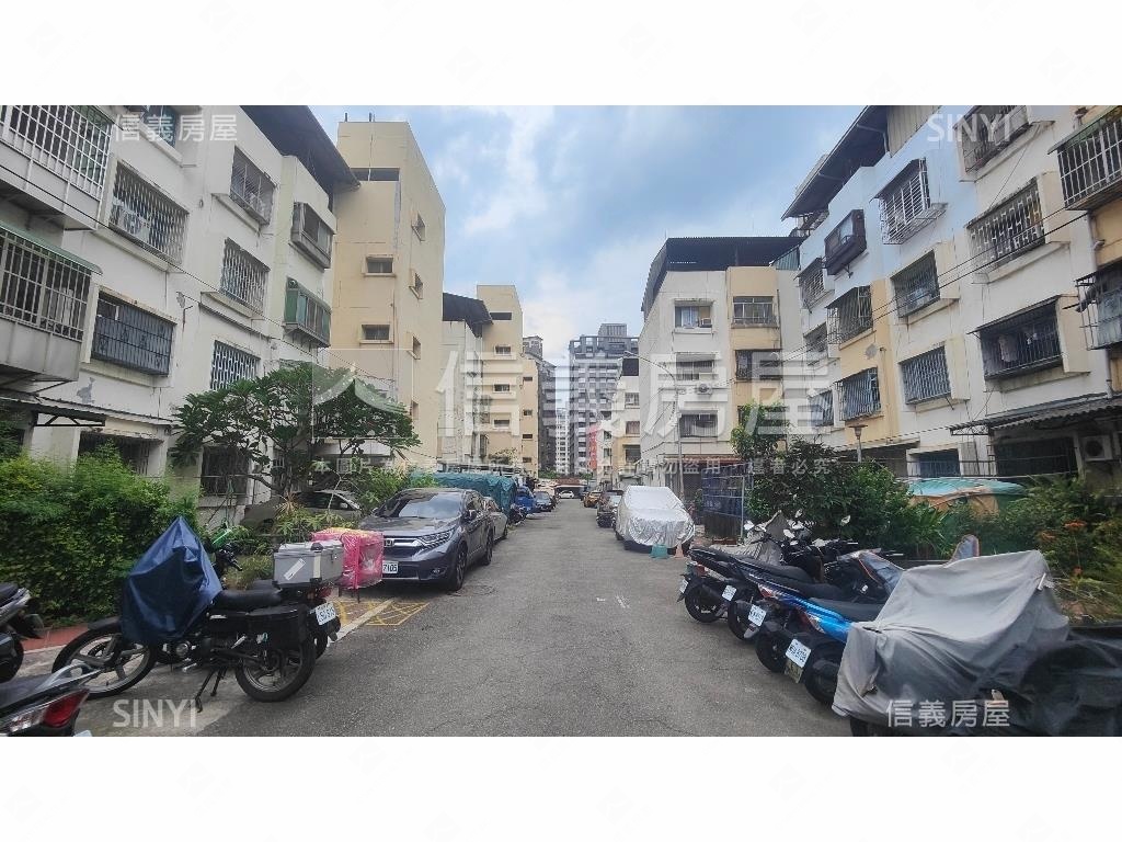 興大２樓公寓時尚三房房屋室內格局與周邊環境
