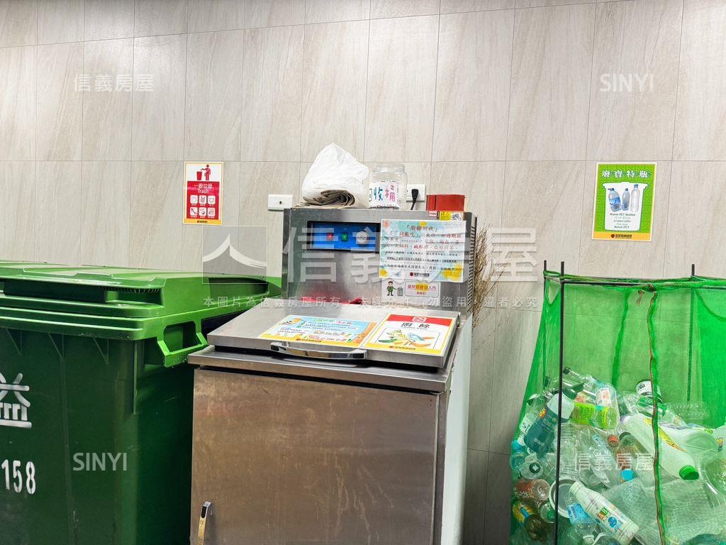 華友聯ＣＡＳＡ兩房平車房屋室內格局與周邊環境