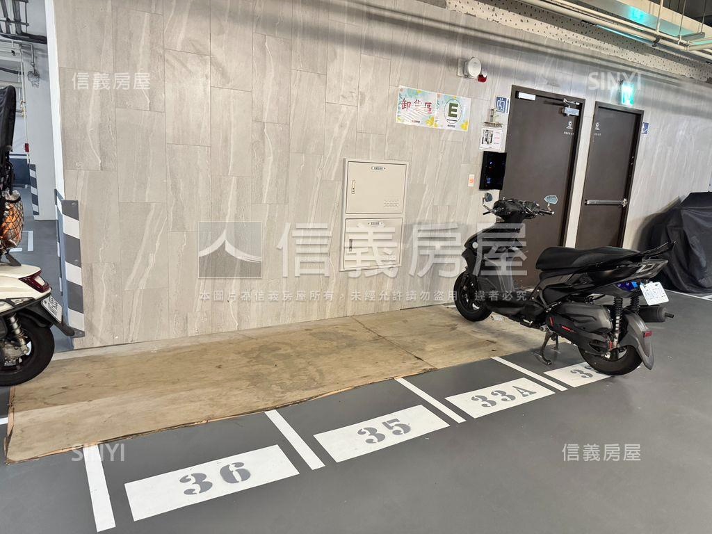 華友聯ＣＡＳＡ兩房平車房屋室內格局與周邊環境