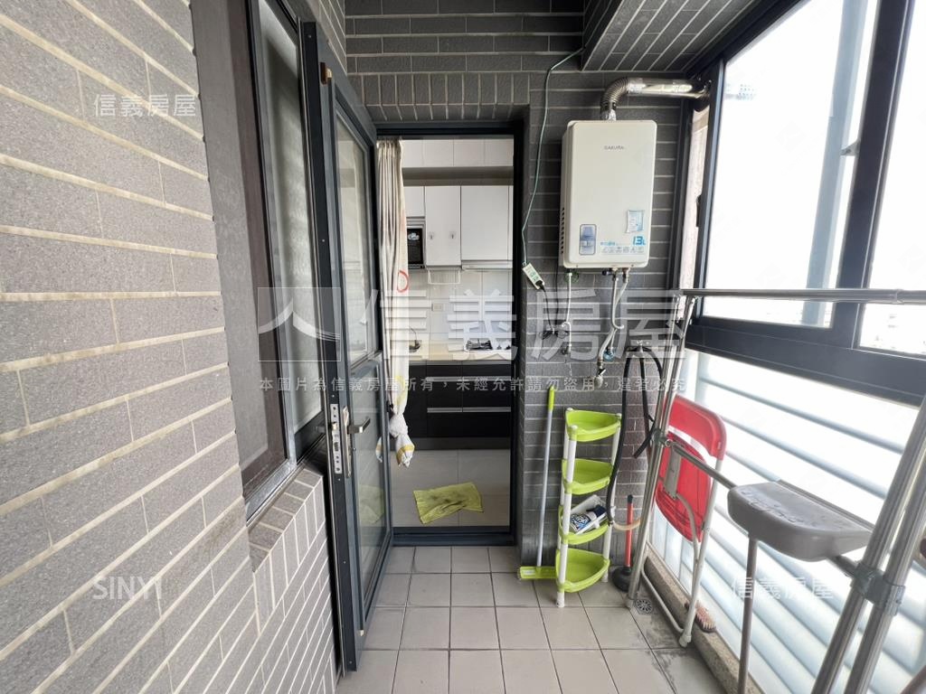 佛羅里達兩房車位。大器房屋室內格局與周邊環境