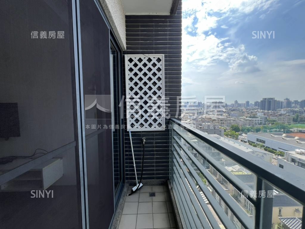 佛羅里達兩房車位。大器房屋室內格局與周邊環境