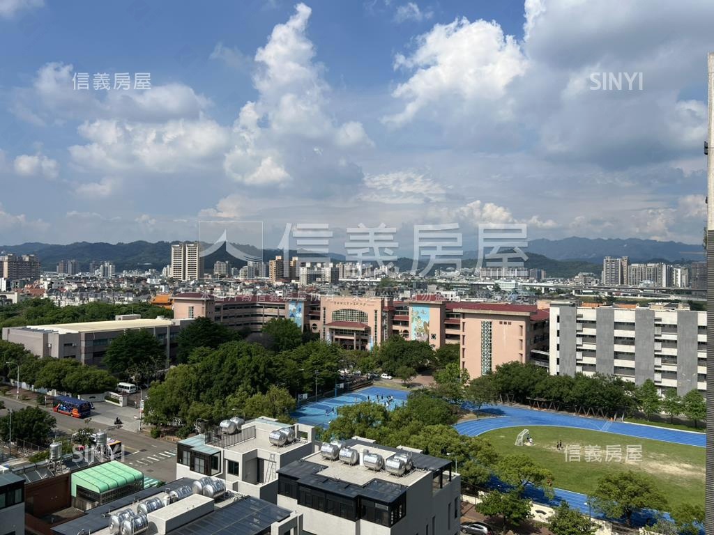 佛羅里達兩房車位。大器房屋室內格局與周邊環境
