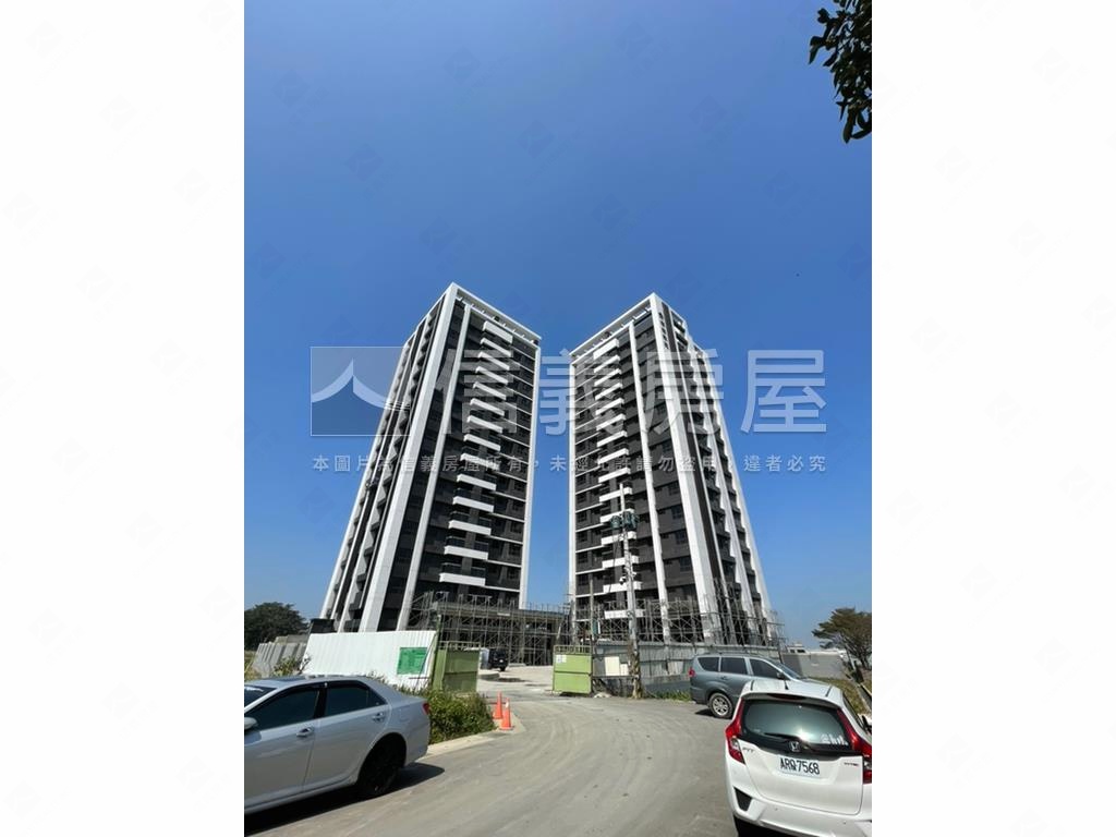 德鄉敦苑峰層雙車位景觀戶房屋室內格局與周邊環境