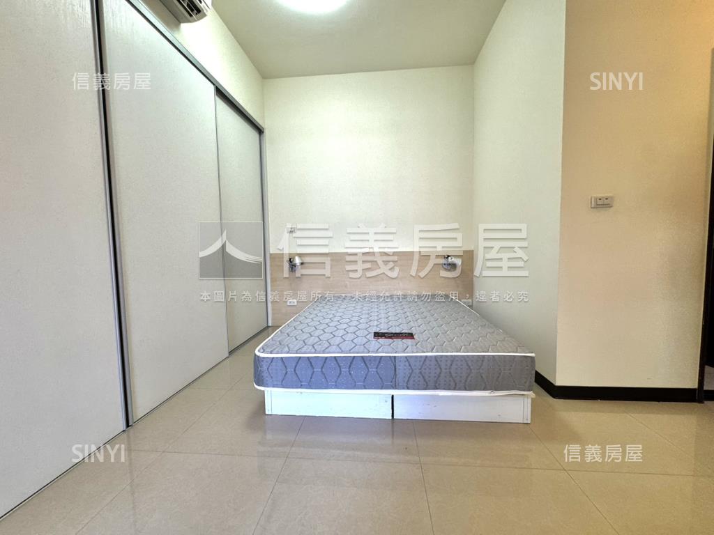 布拉格漂亮二改一房附平車房屋室內格局與周邊環境