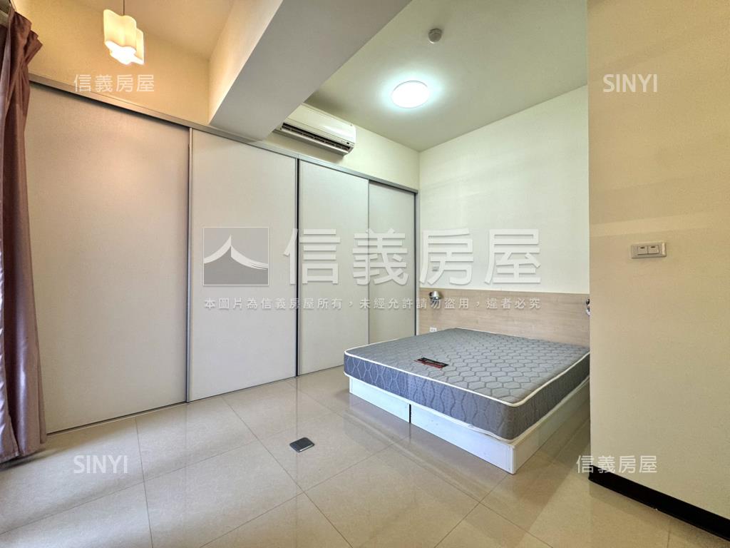 布拉格漂亮二改一房附平車房屋室內格局與周邊環境